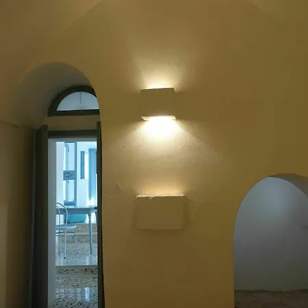 Borgo Fiancoafianco * Fasano